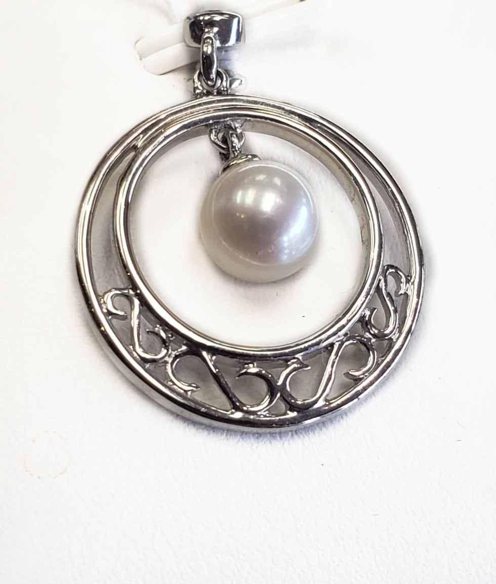 14Kt White Gold and Pearl Pendant #3986