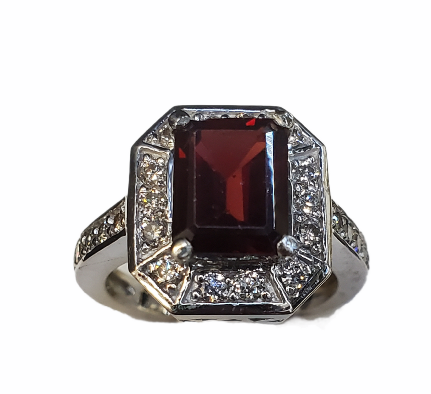 #78 garnet and diamond ring