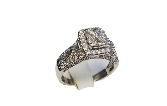 4386 14kt white gold diamond ring