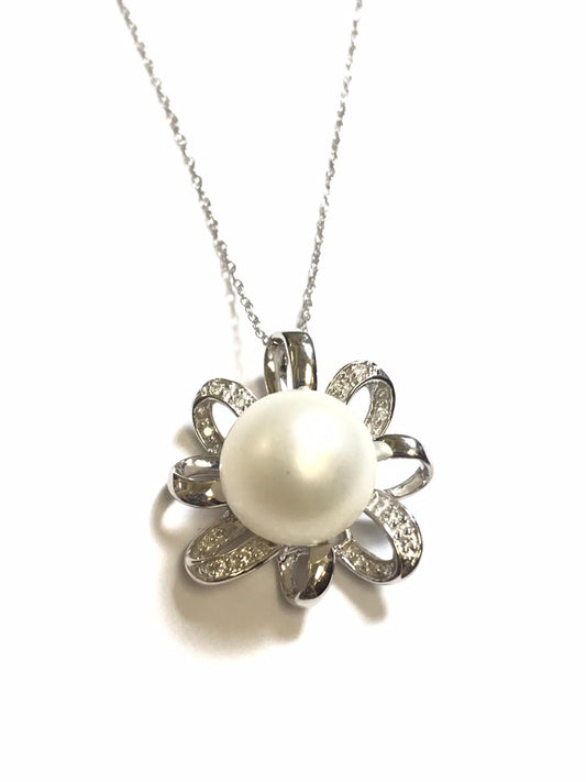 14Kt White Gold Pearl and Diamond Necklace -PT190