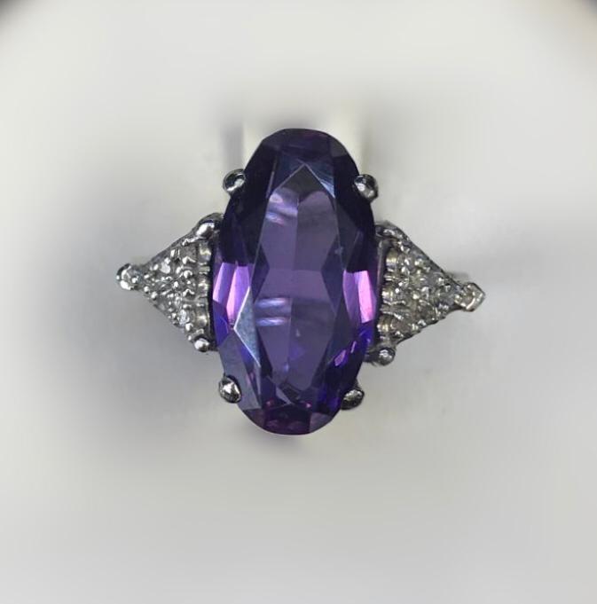 14Kt White Gold, Diamond and Amethyst Ring - 3439