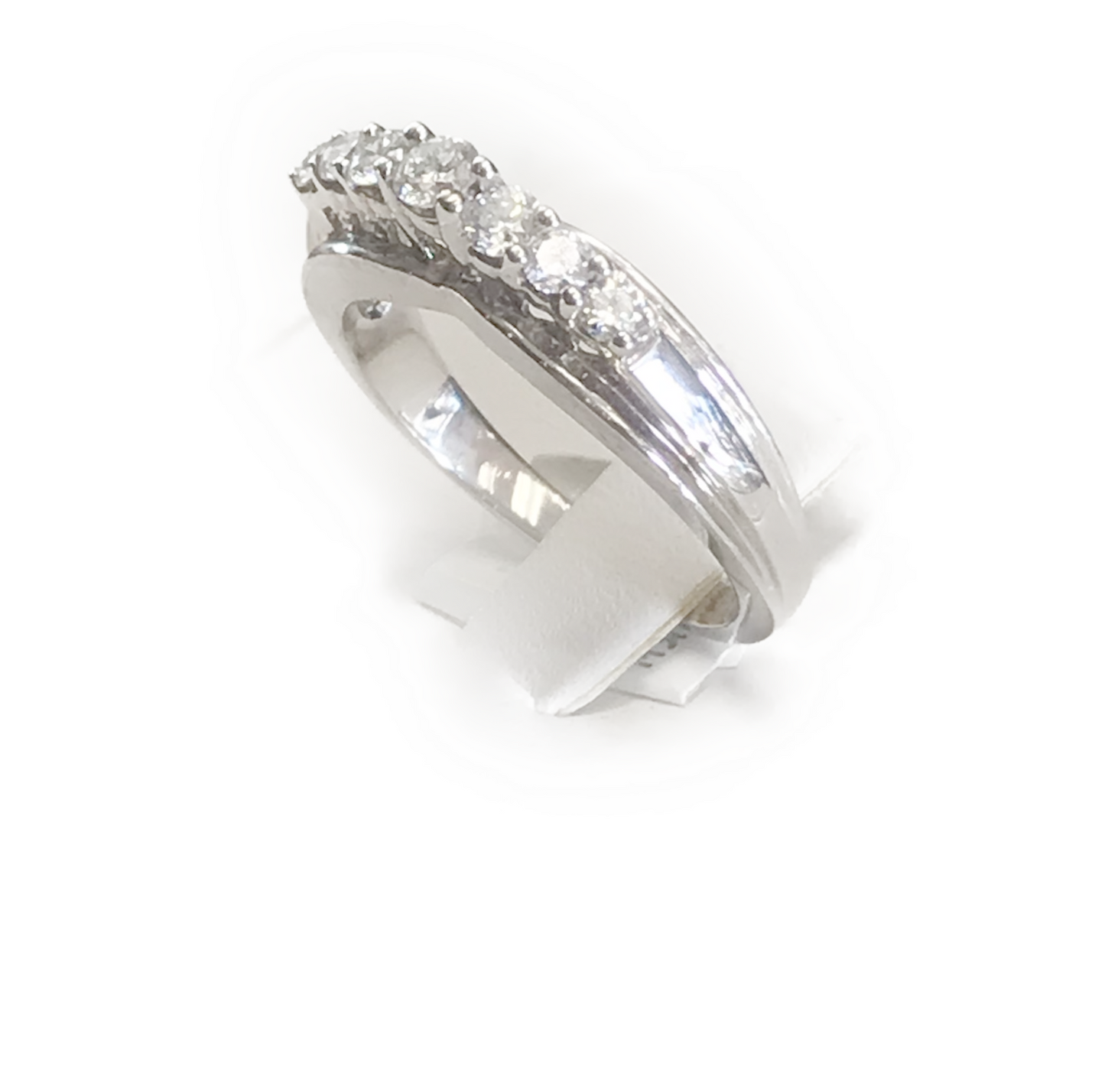 14Kt White Gold and Diamond Ring - NR 4062